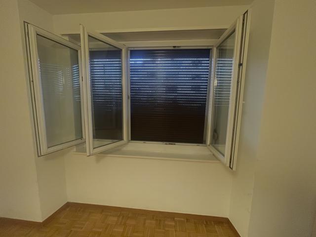 Zimmer mieten in Einigen, Zürich