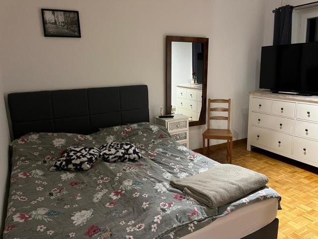 Zimmer mieten in Einigen, Zürich