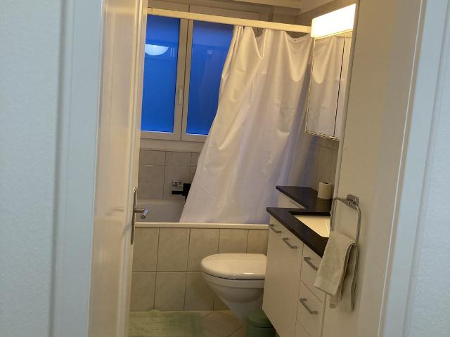 Zimmer mieten in Einigen, Zürich