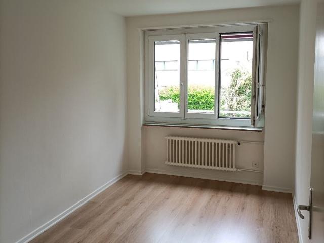 Zimmer mieten in Einigen, Zürich