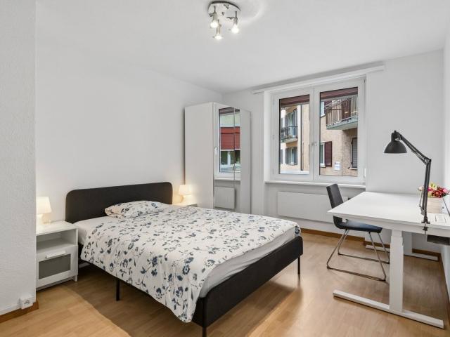 Zimmer mieten in Einigen, Zürich