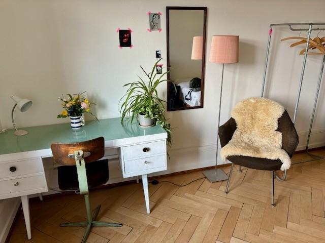 Zimmer mieten in Einigen, Zürich