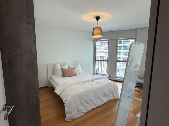 Zimmer mieten in Einigen, Zürich
