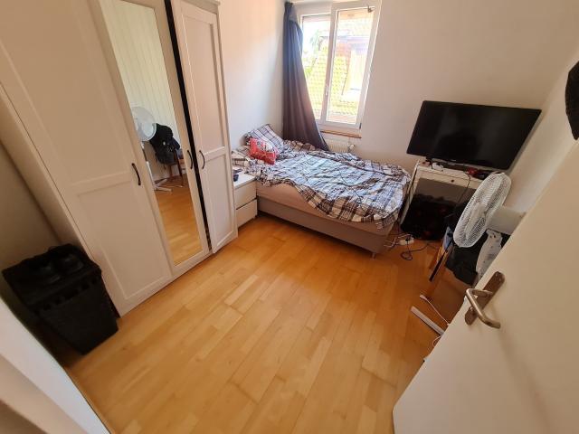 Zimmer mieten in Einigen, Zürich