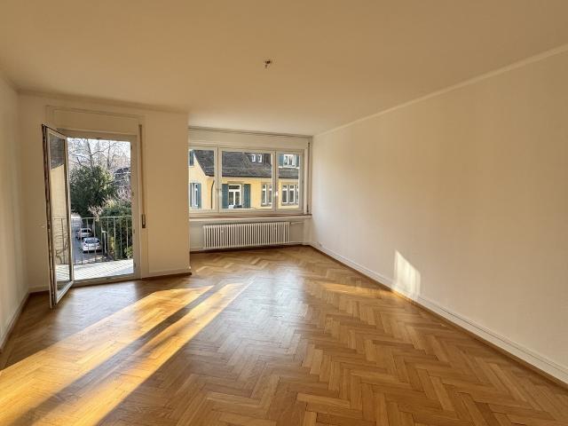 Zimmer mieten in Einigen, Zürich