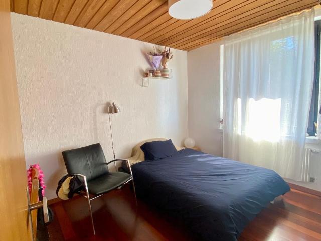 Zimmer mieten in Einigen, Zürich