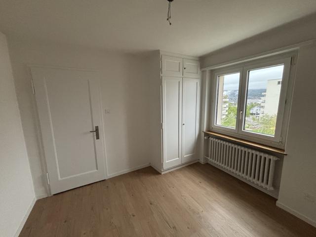 Zimmer mieten in Einigen, Zürich