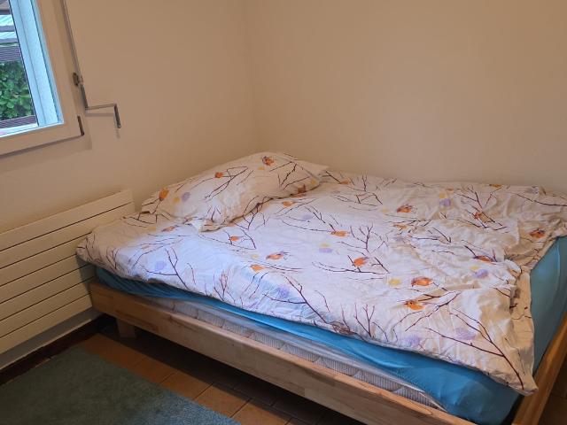 Zimmer mieten in Einigen, Zürich
