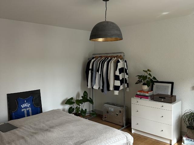 Zimmer mieten in Einigen, Zürich