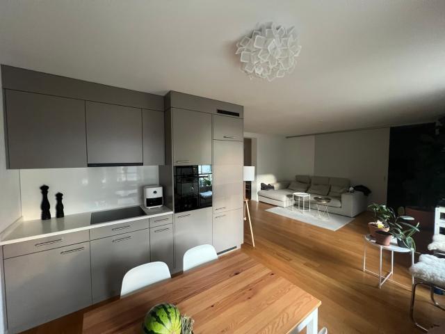 Zimmer mieten in Einigen, Zürich