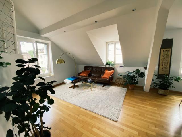 Zimmer mieten in Einigen, Zürich