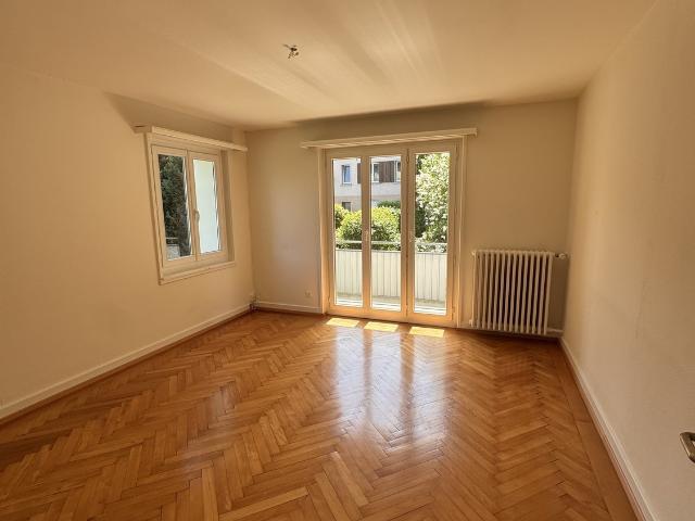 Zimmer mieten in Einigen, Zürich