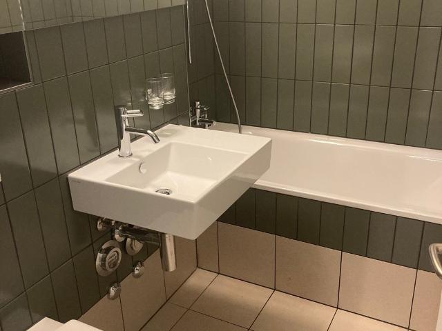 Zimmer mieten in Einigen, Zürich