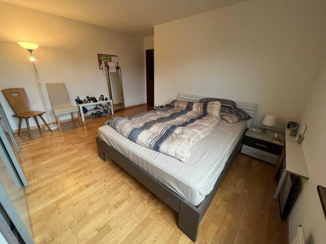 Zimmer mieten in Einigen, Zürich
