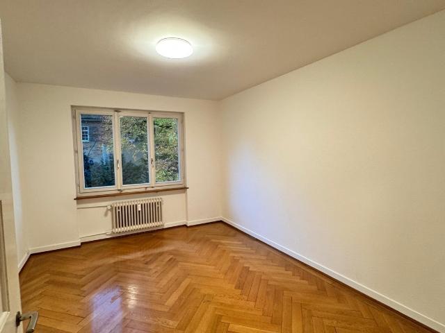 Zimmer mieten in Einigen, Zürich
