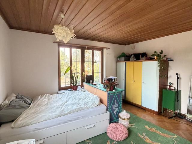 Zimmer mieten in Einigen, Zürich