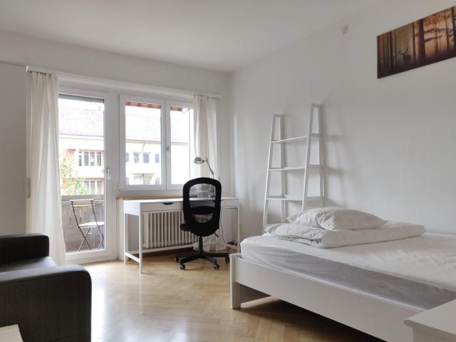 Zimmer mieten in Einigen, Zürich