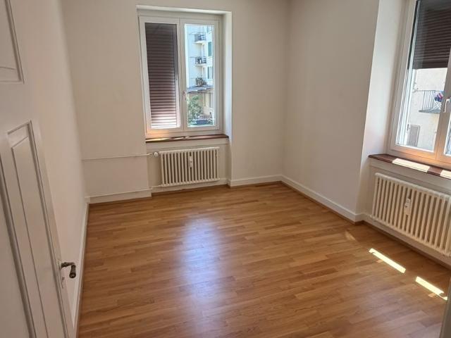 Zimmer mieten in Einigen, Zürich