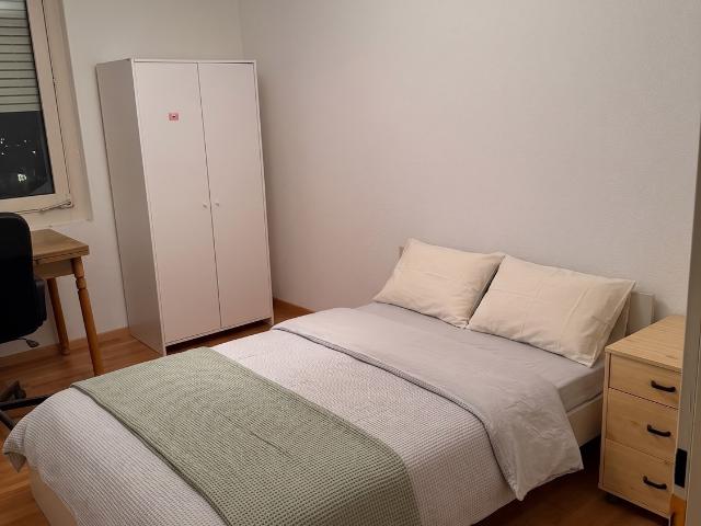 Zimmer mieten in Einigen, Zürich