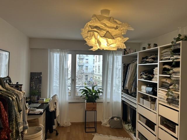 Zimmer mieten in Einigen, Zürich
