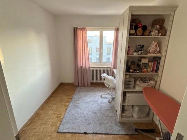 Zimmer mieten in Einigen, Zürich