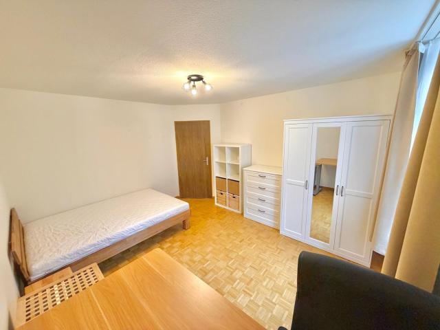 Zimmer mieten in Einigen, Zürich