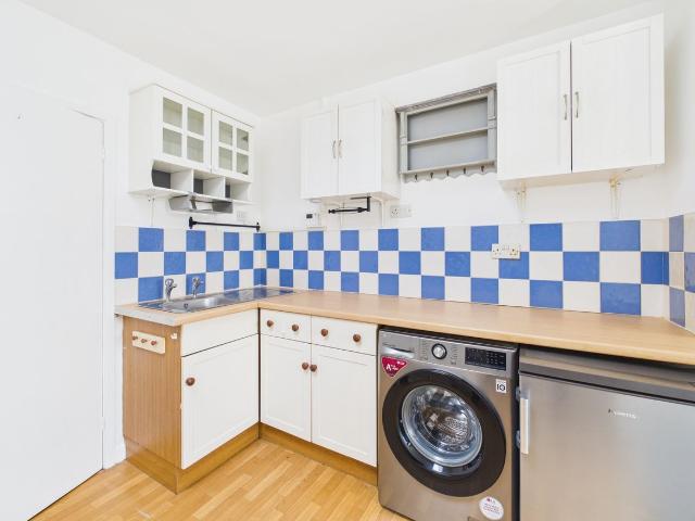 Studio for rent in Lynworth, Golden Valley