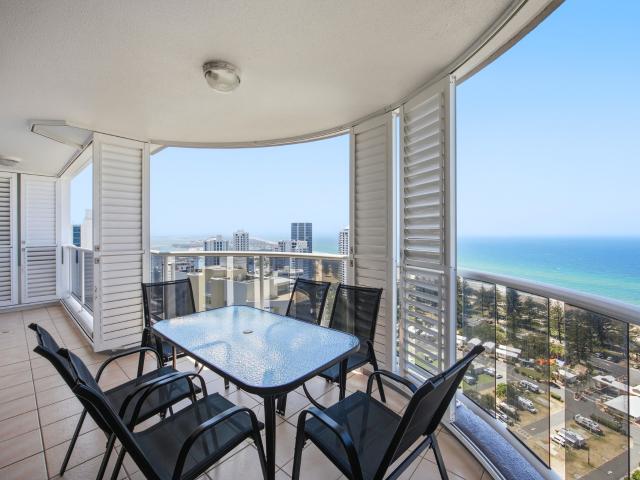 Apartment for rent in Main Beach, Gold Coast City