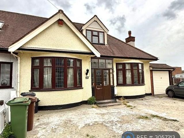 House for rent in London Borough of Barking and Dagenham, Greater London