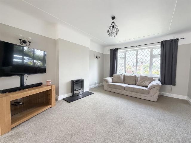 House for rent in Hockerley, Charlesworth