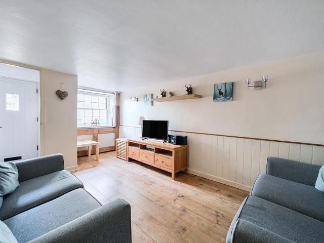 Apartment for rent in Budlake, Devon