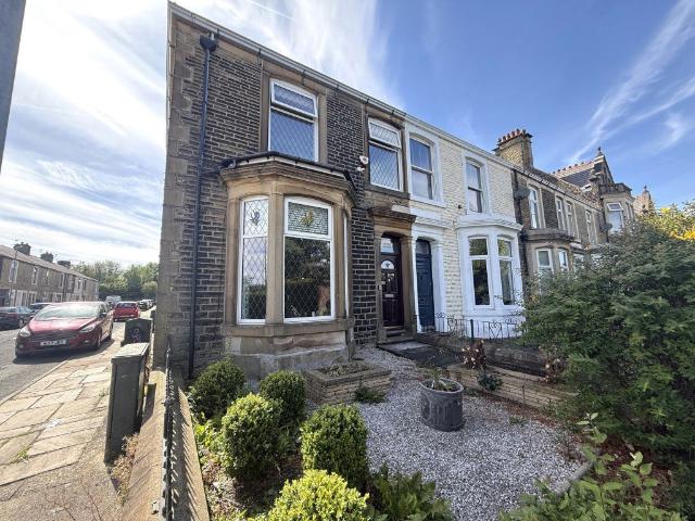 House for rent in Enfield, Backburn