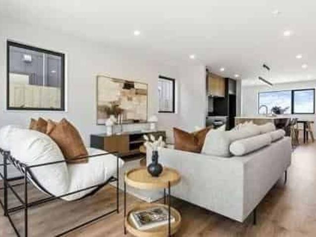 Townhouse for rent in Awhitu