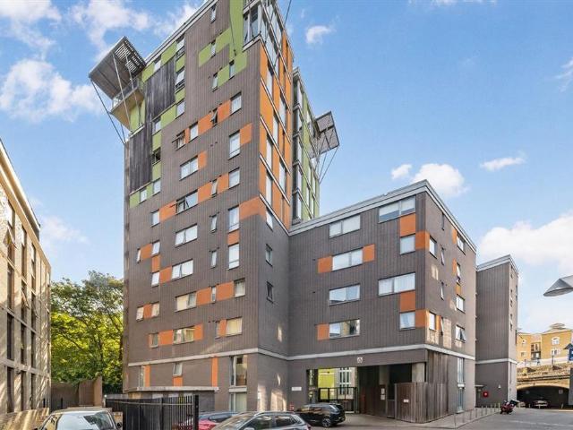 Apartment for rent in Limehouse, Greater London