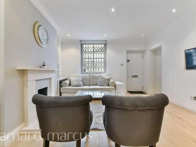 Apartment for rent in Earl's Court, Greater London