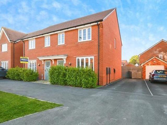 House for sale in Halton