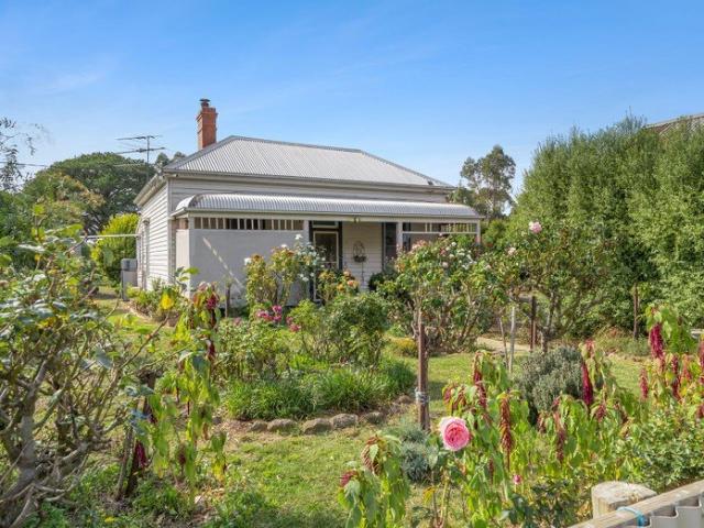 House for sale in Cressy, Victoria