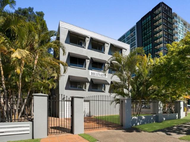 Apartment for rent in Toombul, Queensland