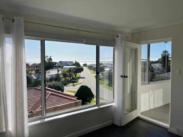 Apartment for rent in Halls Head