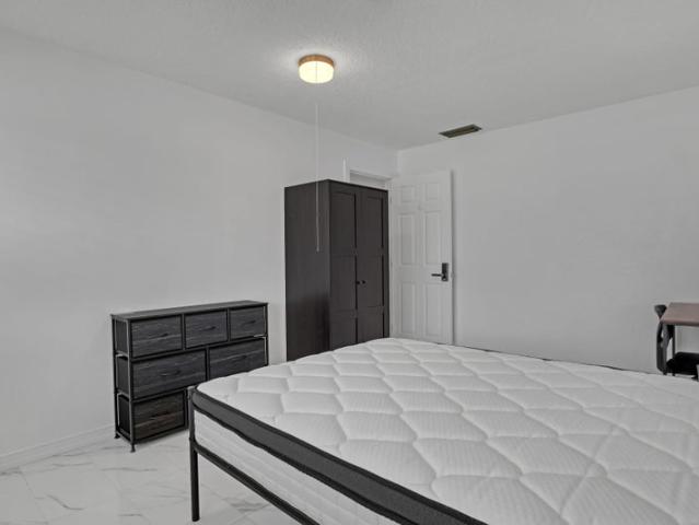 Room for rent in Palm Bay, Florida