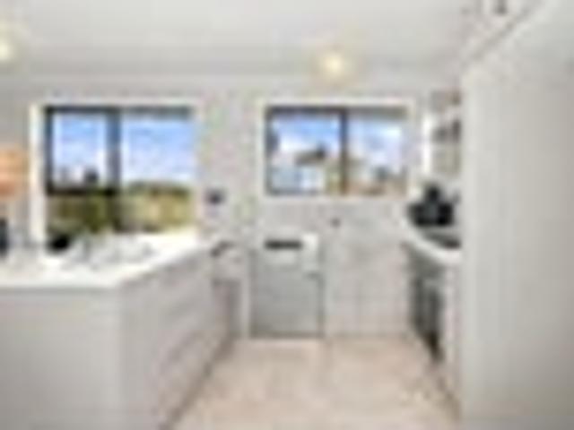 House for sale in Chaslands, Canterbury