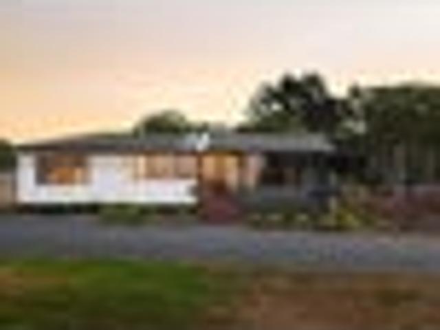 House for sale in Te Pahu
