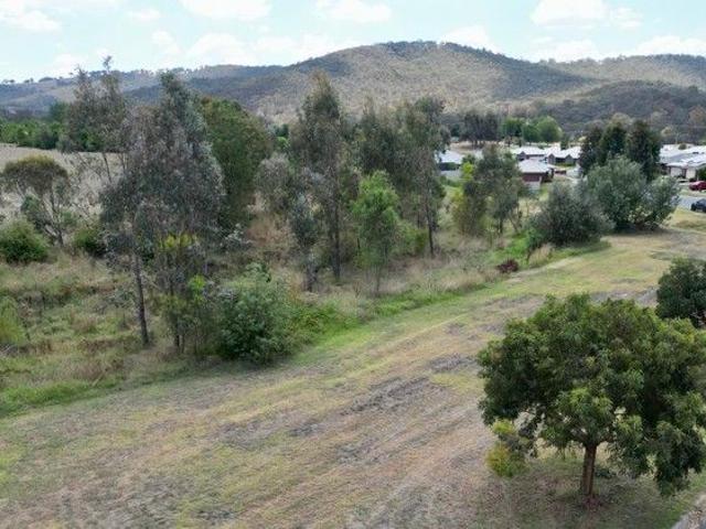 Cottage for sale in Albury, New South Wales