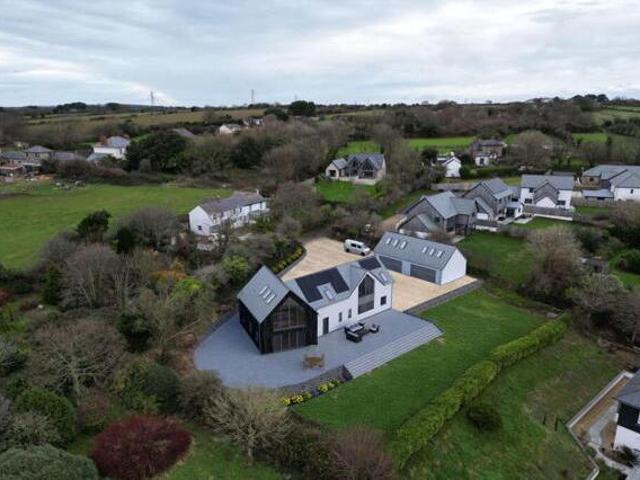 House for sale in Mount Ambrose, Cornwall