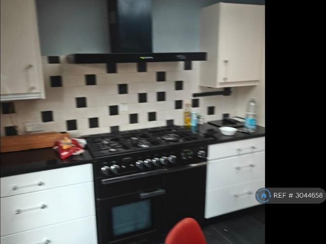House for rent in Chertsey, Runnymede
