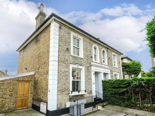 House for sale in Kingston Upon Thames, Greater London