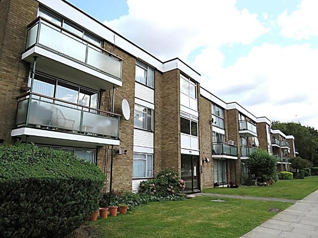 Apartment for rent in London Borough of Hounslow, Heston