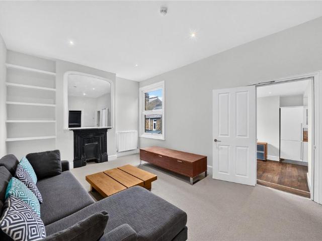 House for rent in Furzedown, Greater London