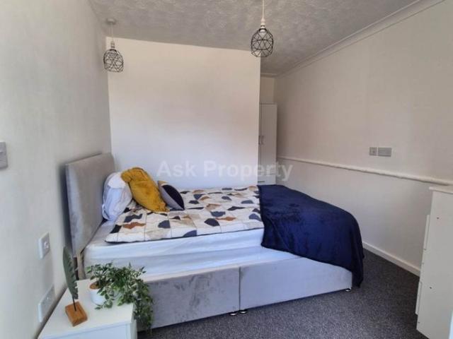 Room for rent in Potters Corner, East Midlands
