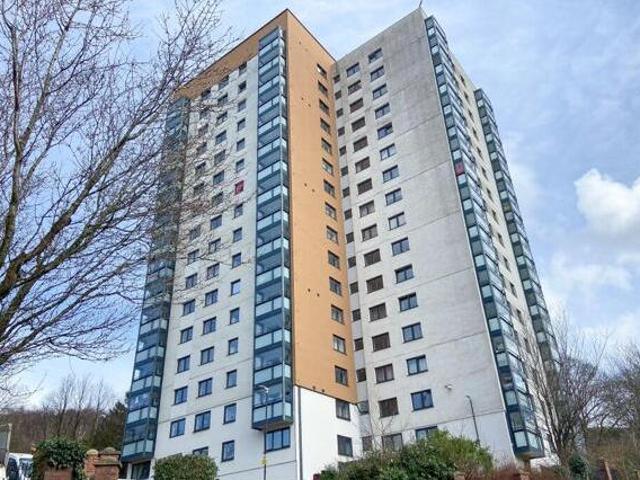 House for sale in Halifax, West Yorkshire